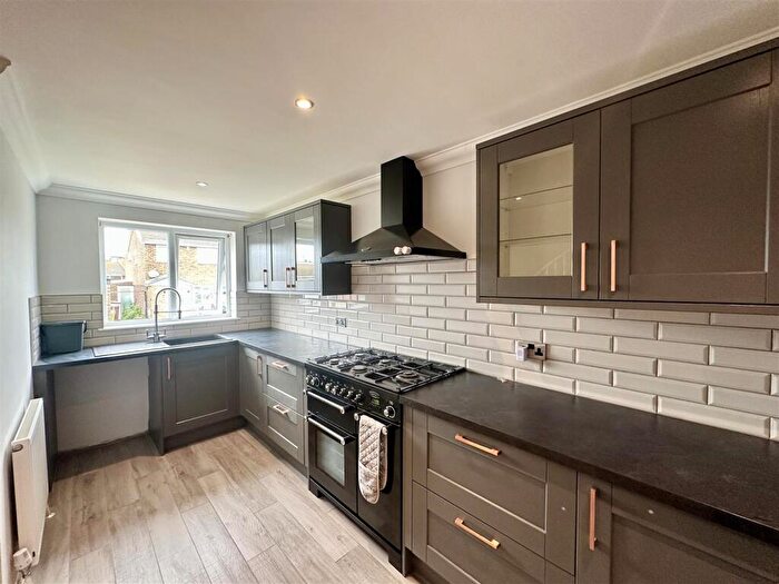 3 Bedroom House To Rent In Gainsborough Crescent, Eastbourne, BN23
