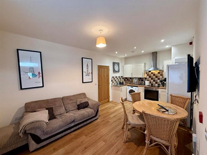 1 Bedroom Apartment To Rent In -, Caernarfon Road, Bangor, LL57