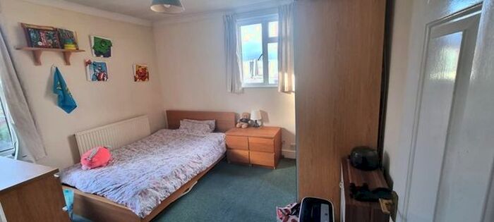 2 Bedroom Flat To Rent In B Kingston Road, South Wimbledon, London, SW19