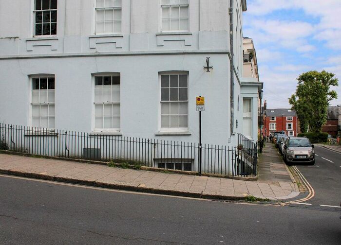 2 Bedroom Apartment For Sale In Albion Street, Lewes, BN7