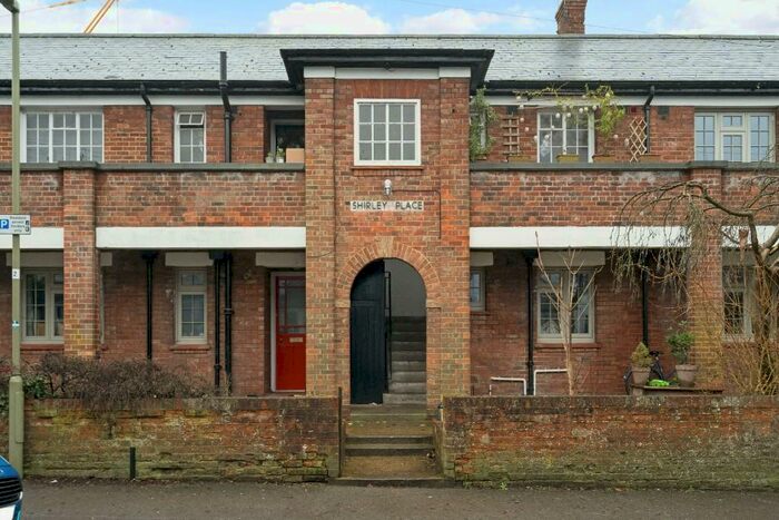2 Bedroom Flat To Rent In Shirley Place, Oxford, Oxfordshire, OX2