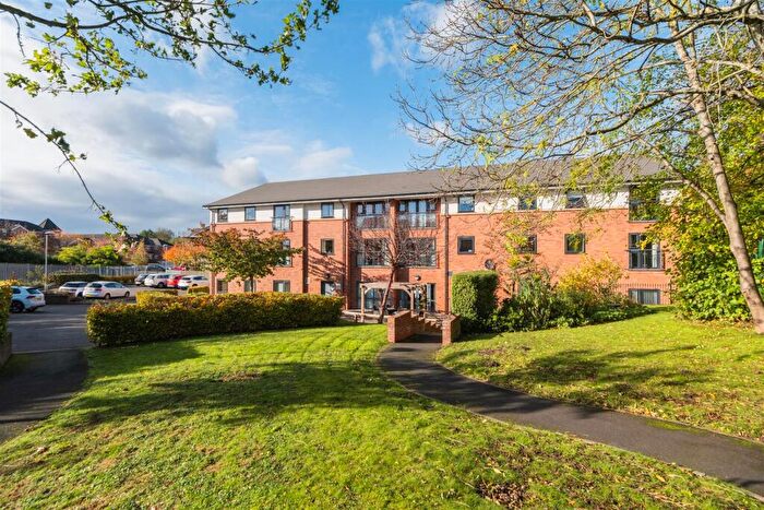 2 Bedroom Apartment For Sale In Sandbach Drive, Northwich, CW9