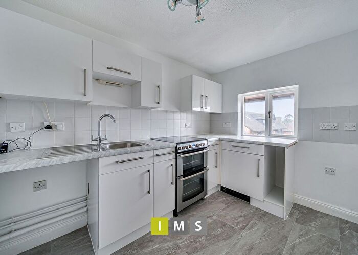 1 Bedroom Flat For Sale In London Road, Regal Court, OX26