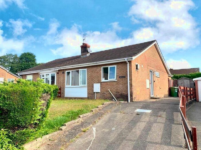 2 Bedroom Bungalow To Rent In Heol Y Pia, Caerphilly, CF83