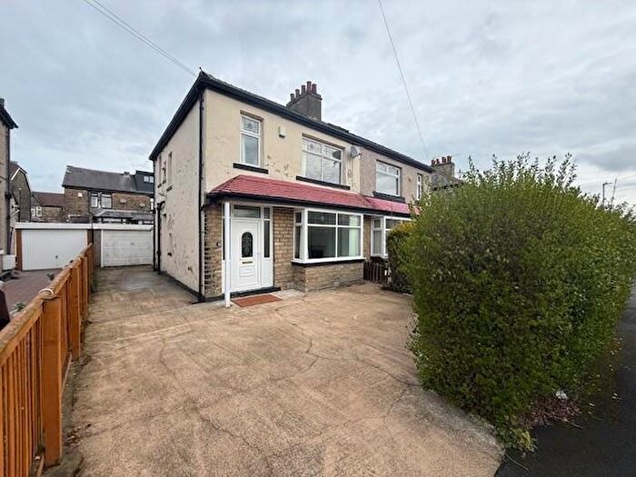 3 Bedroom Semi Detached House For Sale In Baring Avenue, Thornbury, Bradford, BD3