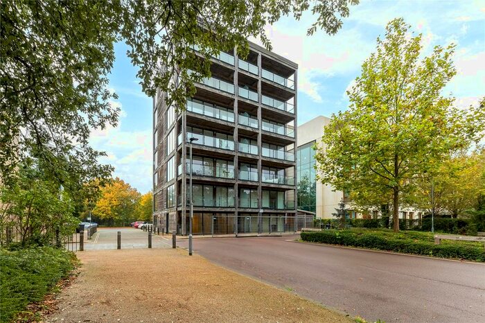 2 Bedroom Flat To Rent In Aberdeen Avenue, Cambridge, CB2