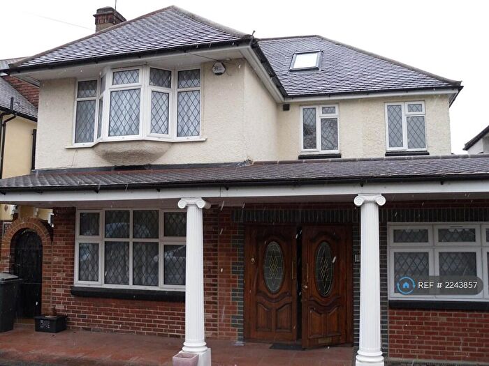 7 Bedroom Detached House To Rent In Southway, Totteridge, N20