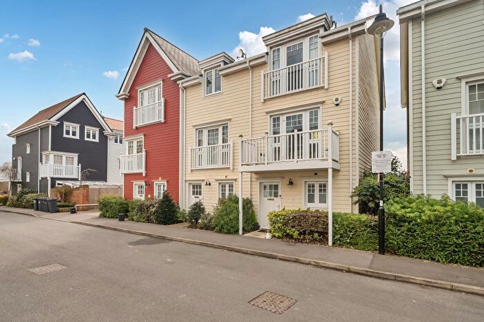 3 Bedroom Terraced House To Rent In Green Park, Reading, RG2