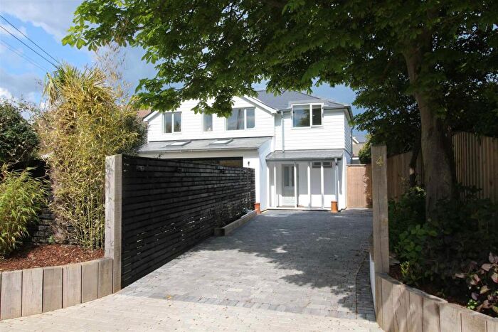 4 Bedroom Detached House For Sale In Barton Lane, Barton On Sea, Hampshire, BH25