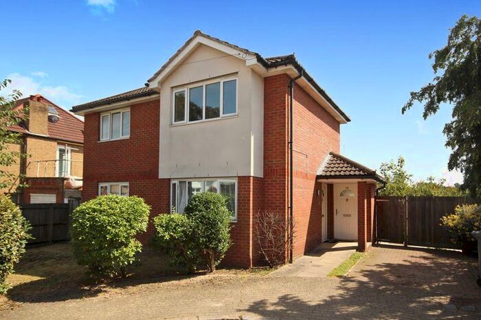 1 Bedroom Maisonette To Rent In Chestnut Grove, Wembley, HA0