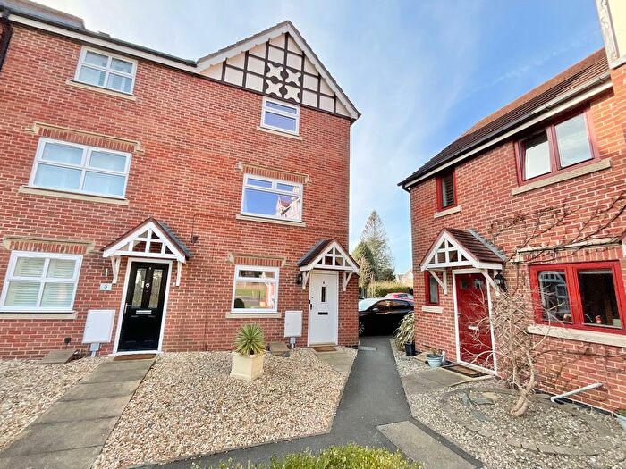 3 Bedroom End Terrace House For Sale In Wickstead Close, Nantwich, CW5