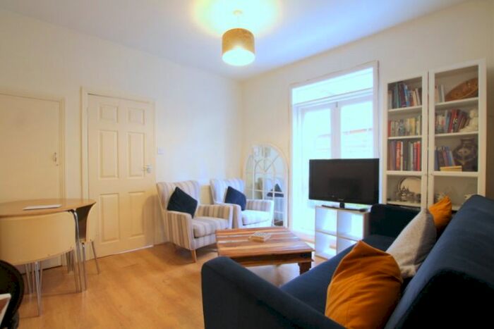 2 Bedroom Maisonette To Rent In Wardo Avenue, London, SW6
