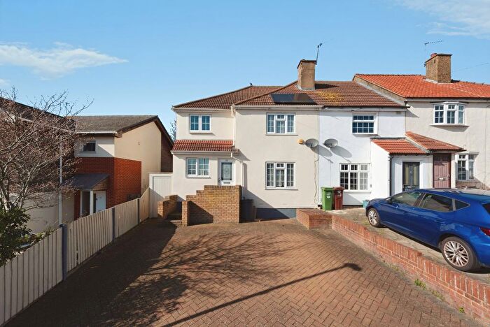 3 Bedroom End Terrace House For Sale In Clensham Lane, Sutton, Surrey, SM1
