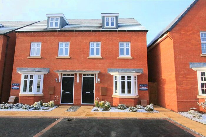 3 Bedroom Semi-Detached House To Rent In Lincoln Drive, Houlton, Rugby CV23