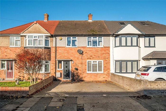 3 Bedroom Terraced House For Sale In Heron Way, Upminster, RM14