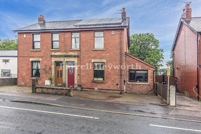 3 Bedroom Semi-Detached House For Sale In Garstang Road, Barton, Preston, PR3