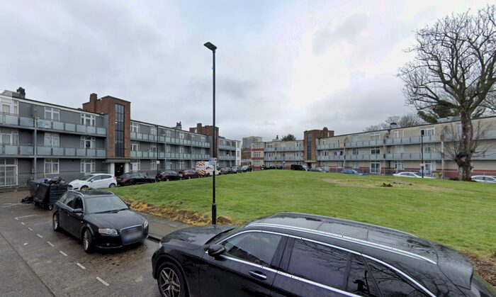 2 Bedroom Flat To Rent In Angel Close, London, N18