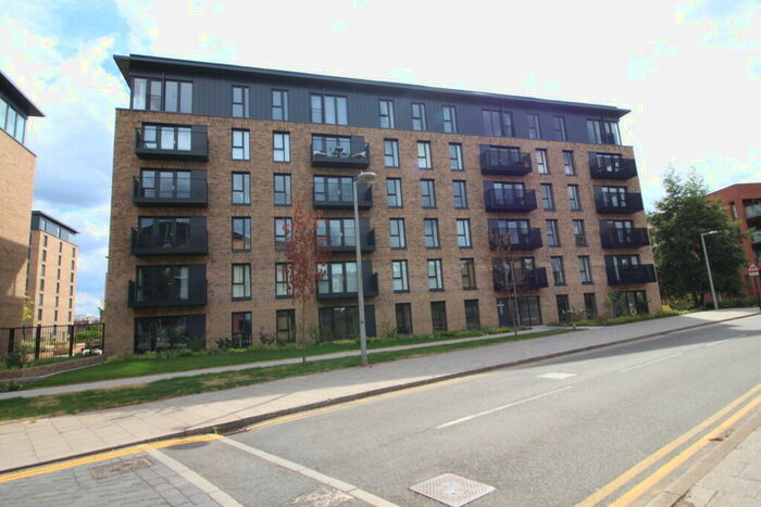 2 Bedroom Apartment To Rent In Melrose Apartment, Bell Barn Road, Park Central, B15