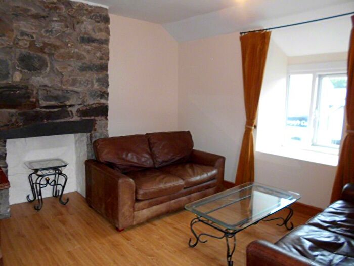 2 Bedroom Flat To Rent In High St, Llanberis, Caernarfon, LL55