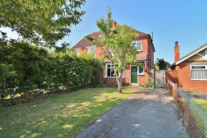 3 Bedroom Semi-Detached House For Sale In Stubbington Lane, Stubbington, PO14