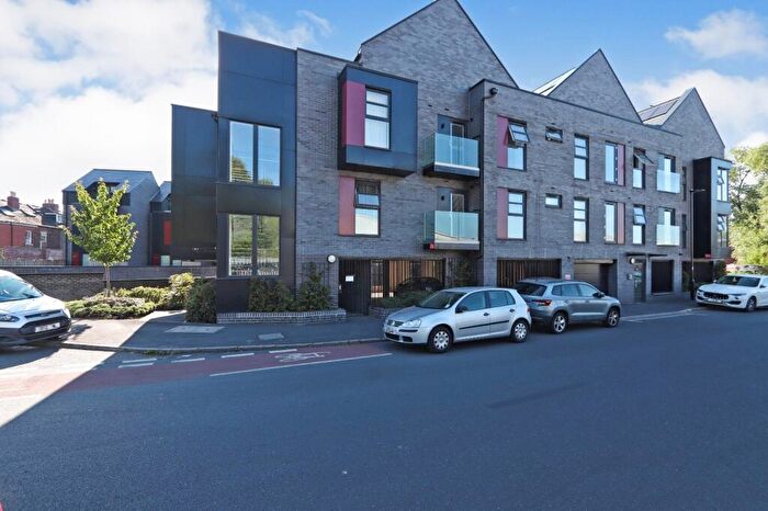 1 Bedroom Apartment To Rent In Little London Road, Sheffield, S8