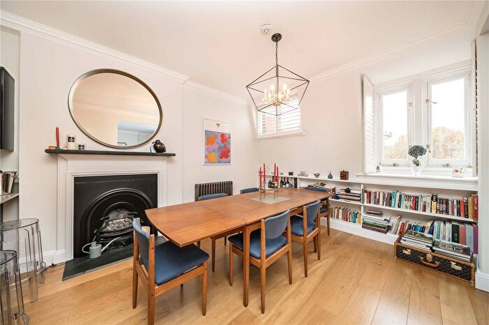 2 Bedroom Flat To Rent In Lennox Gardens, London, SW1X
