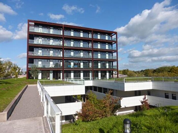 1 Bedroom Apartment To Rent In Lake Shore Drive, Bristol, BS13