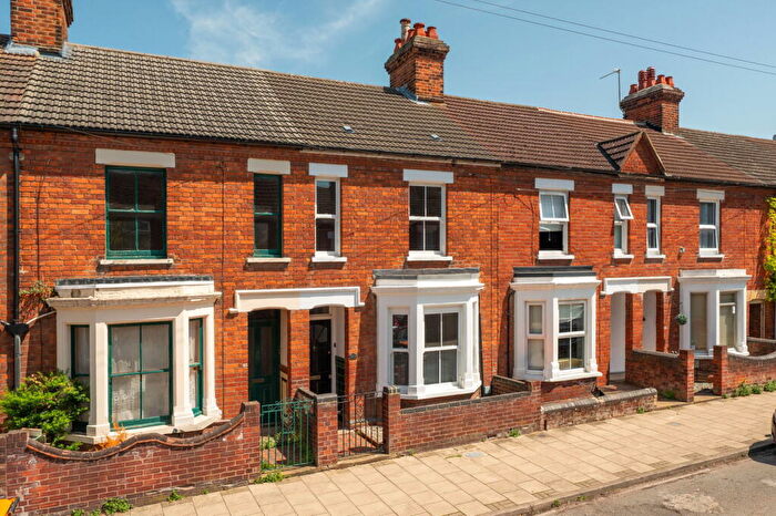 2 Bedroom Terraced House For Sale In Denmark Street, Bedford, MK40