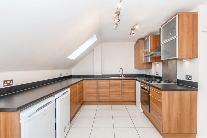 1 Bedroom Flat To Rent In Bowood Court, Kidlington, OX5