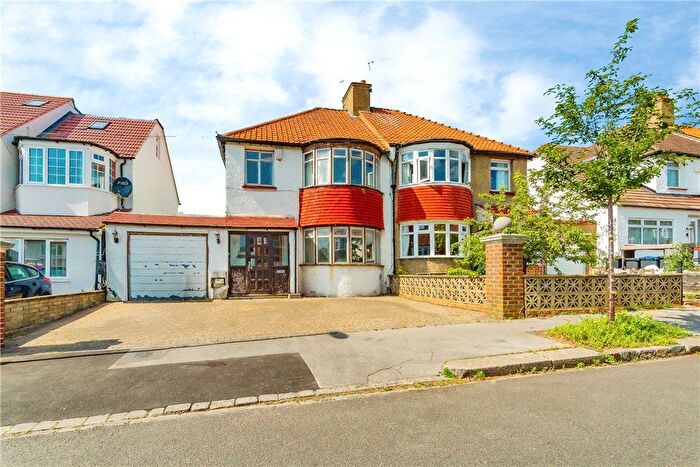 4 Bedroom Semi-Detached House For Sale In Croft Road, London, SW16
