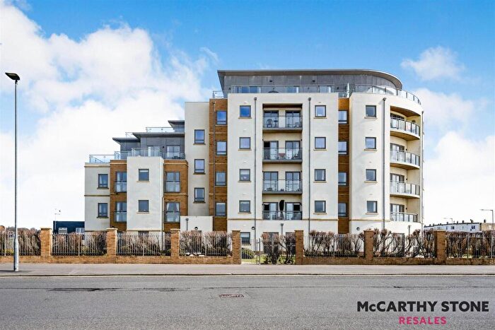 1 Bedroom Apartment For Sale In Eversley Court, Dane Road, Seaford, East Sussex, BN25