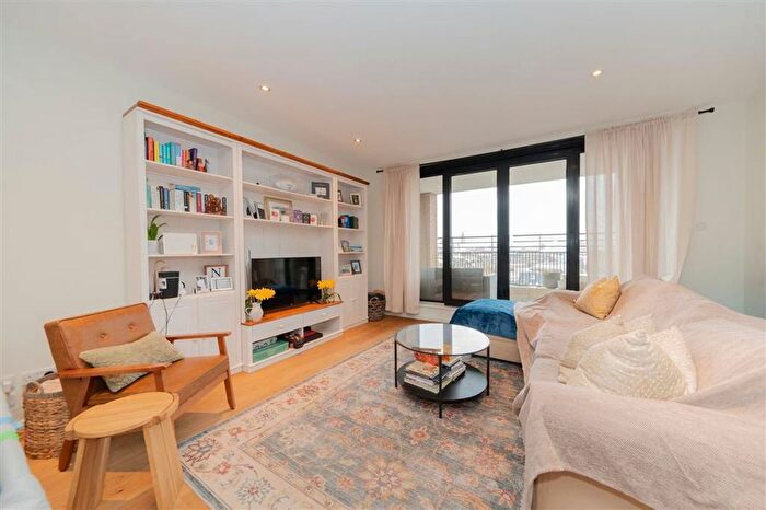 2 Bedroom Flat To Rent In Cromwell Road, South Kensington, SW7