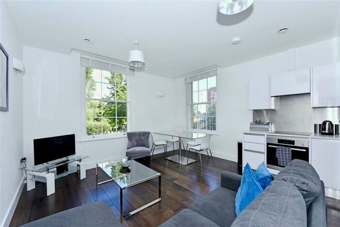 3 Bedroom Apartment To Rent In Kings Road, Reading, RG1