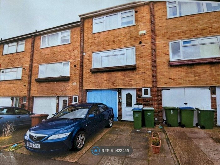 4 Bedroom Terraced House To Rent In Rutland Gate, Belvedere, DA17