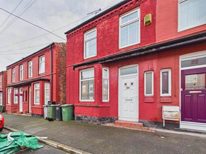3 Bedroom Semi Detached House For Sale In Exeter Road, Wallasey, CH44