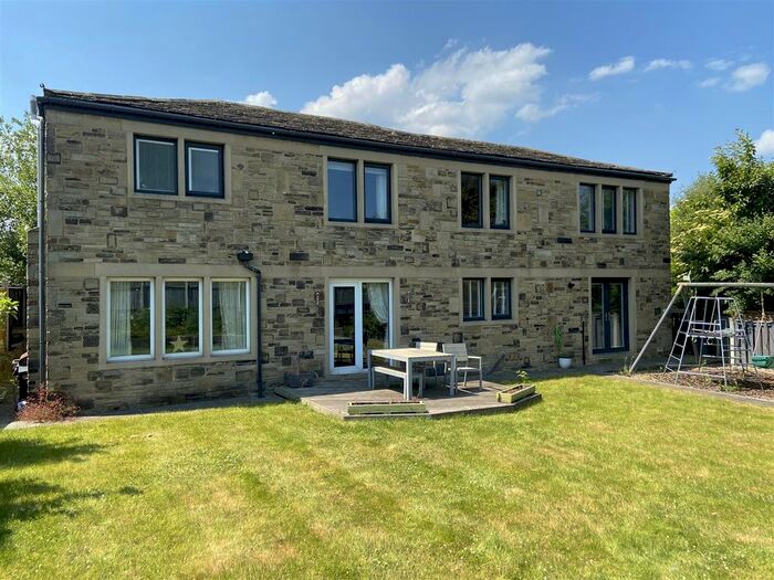5 Bedroom Detached House For Sale In The Mullions, Roberttown Lane, Roberttown, WF15