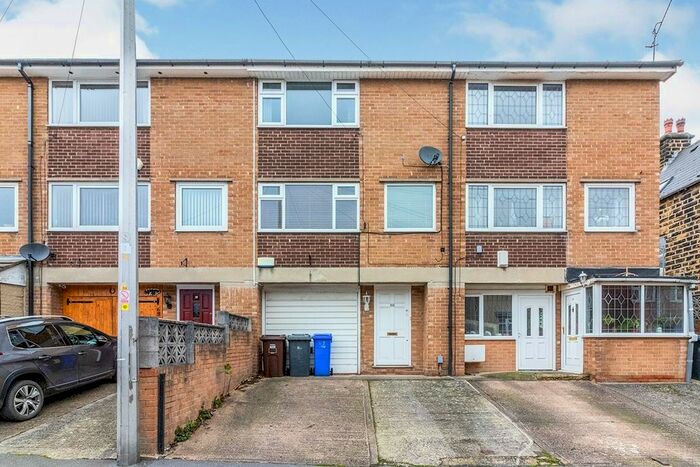 4 Bedroom Terraced House To Rent In Broughton Road, Sheffield, S6