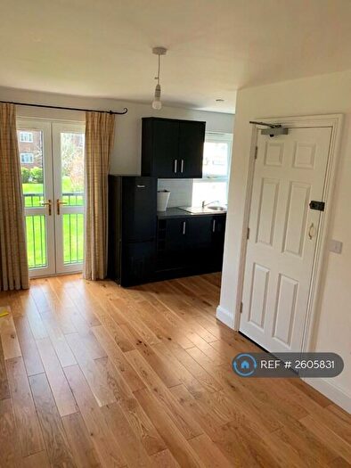 1 Bedroom Flat To Rent In Whiston Road, London, E2