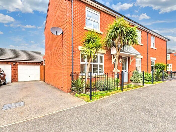 3 Bedroom House To Rent In Welland Road, Hilton, Derby, DE65