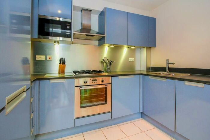 2 Bedroom Apartment To Rent In Five Mile Drive, Oxford, OX2