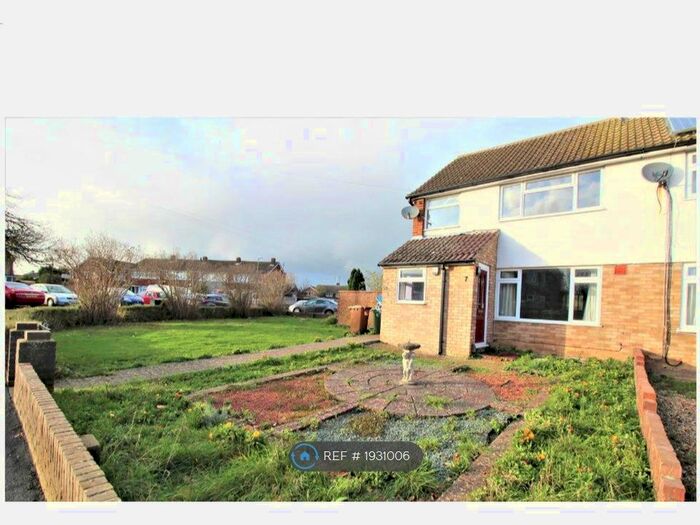 3 Bedroom Semi-Detached House To Rent In Hulbert End, Aylesbury, HP21