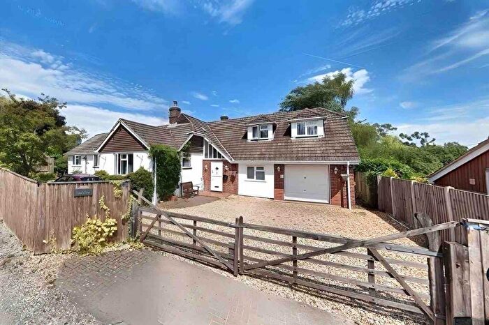 5 Bedroom Detached House For Sale In Harthill Drove, SP5