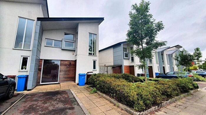 3 Bedroom Town House To Rent In Holly Street, Beswick, M11