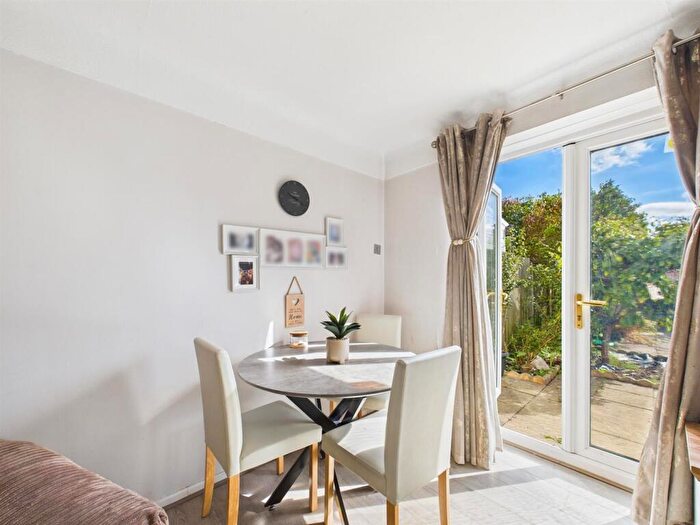 3 Bedroom Terraced House For Sale In Curlew Way, Wirral, CH46