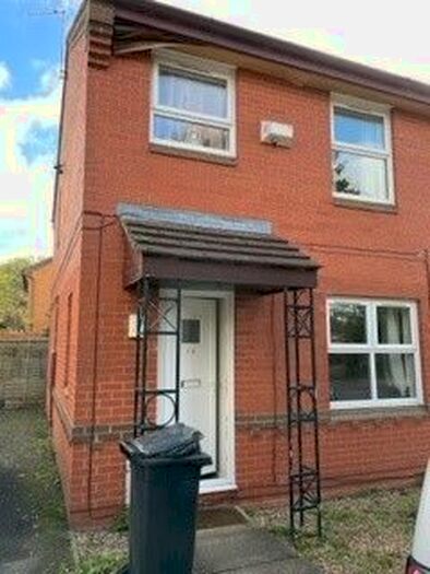 3 Bedroom Semi-Detached House To Rent In St Mellion Close, Beaumont Leys, Leicester, LE4