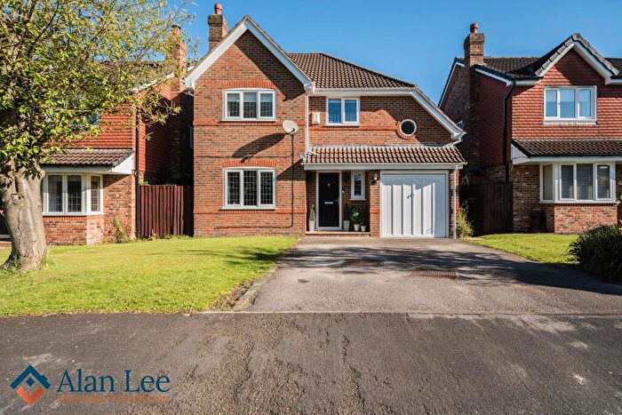 4 Bedroom Detached House For Sale In Ploughmans Way, Tytherington, SK10