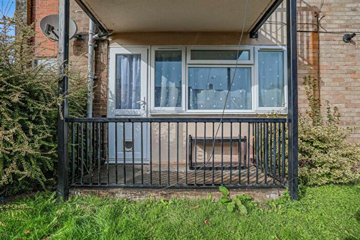 2 Bedroom Apartment To Rent In Hilldown Road, Hemel Hempstead, HP1