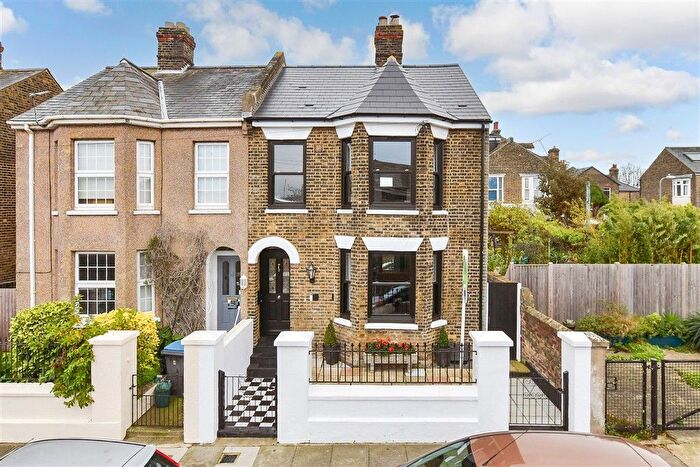 3 Bedroom End Terrace House For Sale In St. Patrick's Road, Deal, Kent, CT14