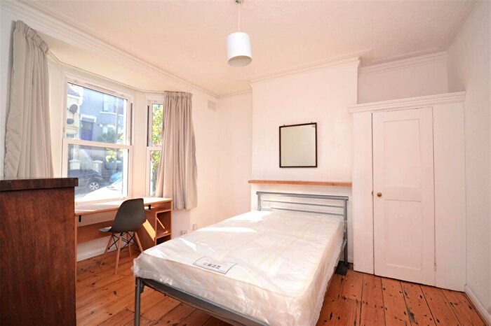 1 Bedroom Terraced House To Rent In Crescent Road, Brighton, BN2