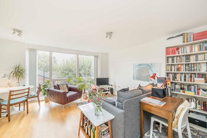 1 Bedroom Flat To Rent In Kings Arms Court, Old Montague Street, E1